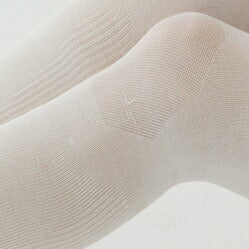Sunayama Socks Knee-high socks that keep your legs neat while you sleep Off-white