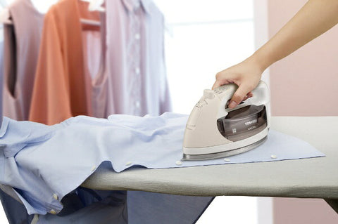 TOSHIBA Cordless Steam Iron La・Coo Miracle Base Beige TA-FDX670-N [With hanger shot function]