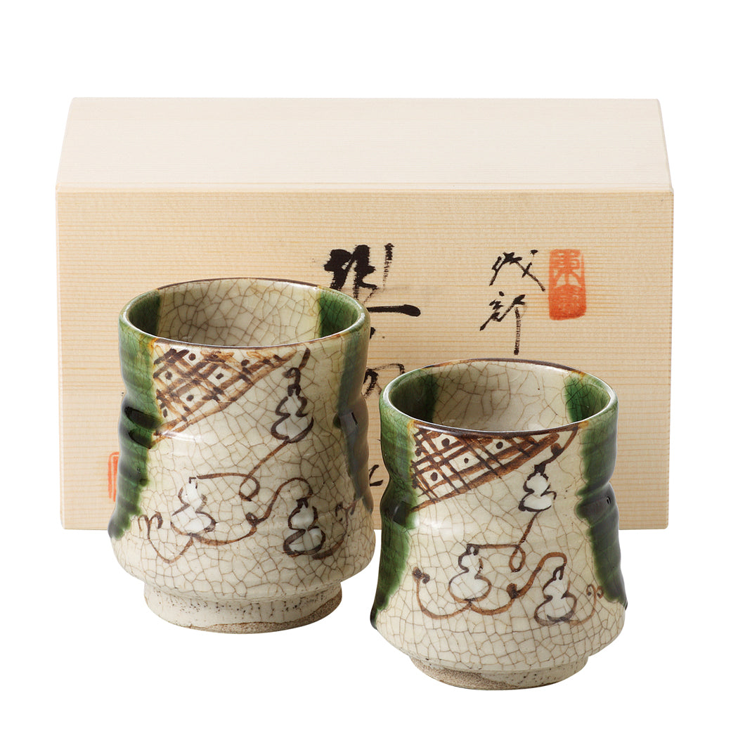 陶芸家 田沼起八郎 呉須網目 湯呑 五客 共箱付き 瀬戸焼 茶道具 瀬戸焼]春草作 織部ひさご紋組湯呑[木箱] – TaxFreeOnline.jp