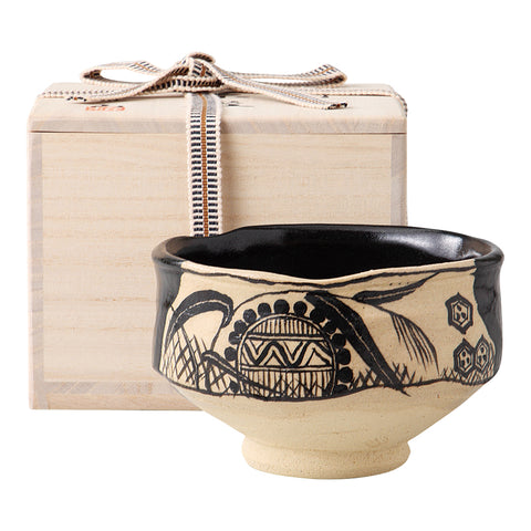 [Mino Ware] Black Oribe Tea Bowl [Wooden Box]