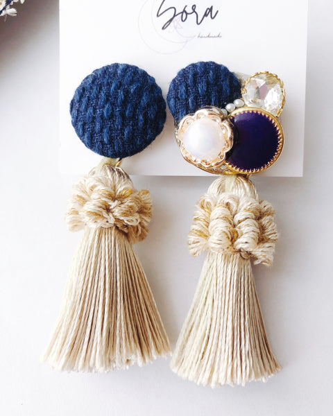 【Antique tassel Aiiro】Indigo dyeing covered button clip-on earrings