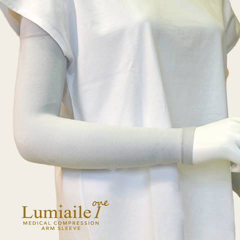[Japan Mild pressure arm sleeve] Lumiere ONE (set of 2 silver gray)