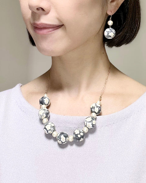 Colorful Flower Necklace Gray Handcrafted in Japan