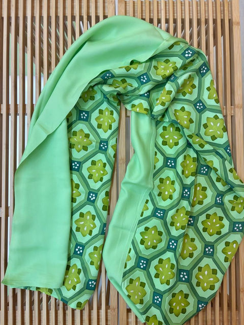 日本製！一点もの、ハンドメイド シルクスカーフ
