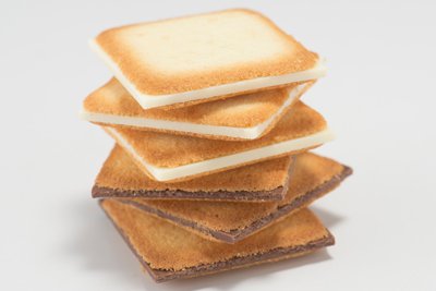 Shiroi Koibito Pack of 24 Mixed Cake Pieces