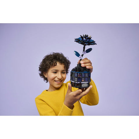 Lego 76784 Wednesday Black Dahlia Toy Birthday Present Blocks for Girls Boys Children 9 Years Old 10 Years Old 11 Years Old Elementary School Bouquet Artificial Flowers Decoration Painting Art Mom