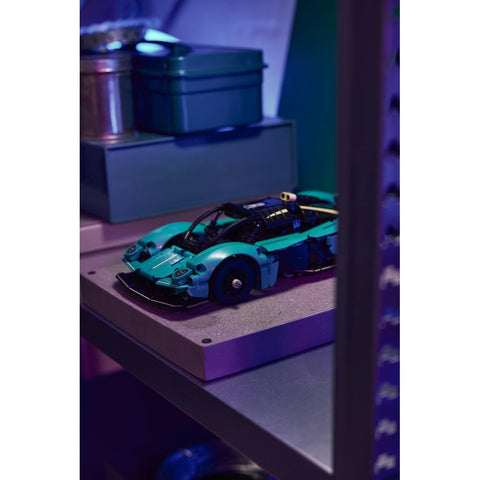 レゴ(LEGO) テクニック Aston Martin Valkyrie おもちゃ 玩具 誕生日 プレゼント ブロック 男の子 女の子 子供 9歳 10歳 11歳 小学生 乗り物 車 ミニカー 母 父 42208
