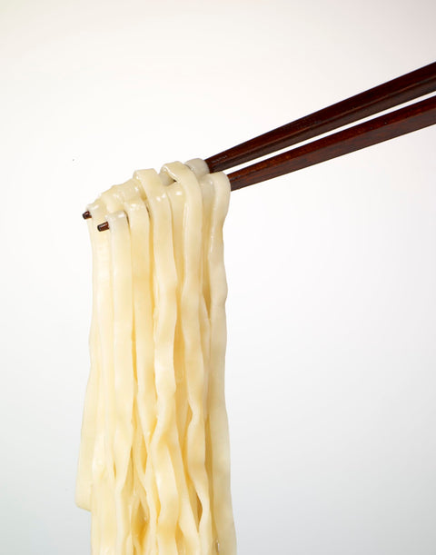 マルちゃん 日本うまいもん 吉田のうどん 101g×12個 ( カップうどん / 太麺 ) 即席 カップ麺 ( 醤油×味噌 合わせつゆ ) 山梨県富士吉田市の名物再現 東洋水産