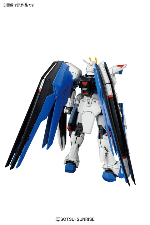 BANDAI SPIRITS 萬代 HGCE 192 機動戰士鋼彈 SEED 自由高達 1/144 比例 已分色塑膠模型