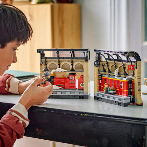 LEGO 76450 Harry Potter Book Stand: Hogwarts Express Toy, Toy, Birthday Present, Block, Boys, Girls, Children, 10, 11, 12 Years, Elementary School Students, Harry Potter Goods, Trains, Vehicles