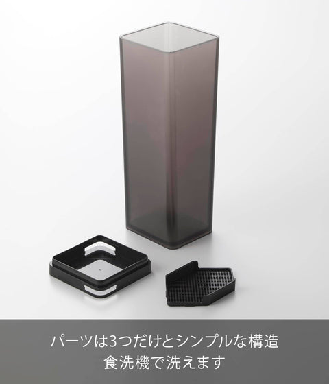 山崎實業 附防潑水過濾器 可同時注水 冷水壺 黑色 W8.5×D8.5×H25.3cm 塔式水壺 細長型 1.2L 洗碗機適用 冷水專用 10238