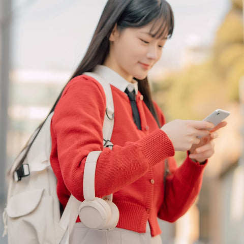 ソニー(SONY) ワイヤレスヘッドホン WH-CH520:Bluetooth対応/軽量設計 約147g/専用アプリ対応により好みの音質にカスタマイズできる「イコライザー」設定対応/ベージュ WH-CH520 C 小