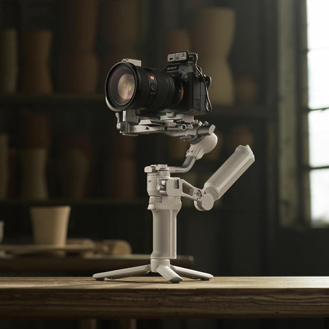 DJI RS 4 Mini 組合 3軸 相機 穩定器 萬向器 Canon/Sony/Panasonic/Nikon/Fujifilm 自動軸鎖 智慧追蹤 2公斤對錶 公事包手柄