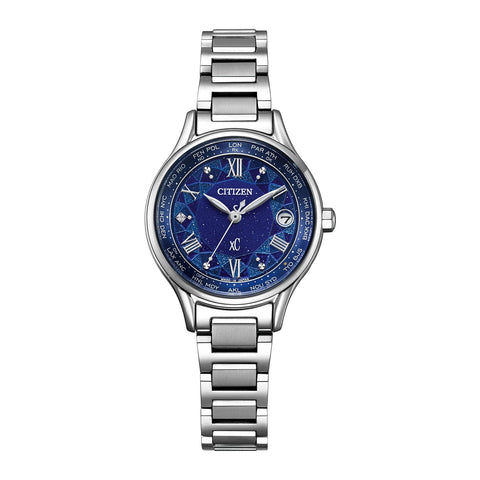 [CITIZEN] 腕時計 レディース xC EC1160-71L 限定 ペア DEAR Collection 電波時計 ダイヤモンド 防水 軽量 チタン アナログ ビジネス ギフト サファイアガラス 秒針 日付 光発電エコ・ドライブ ペアウォッチ 電波ソーラー シルバー 青 ブルー