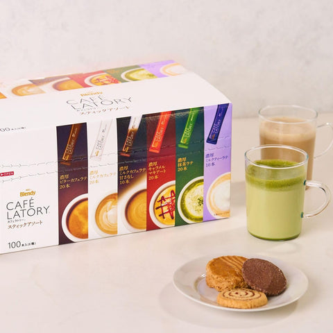 AGF ブレンディ カフェラトリー スティック アソート 100本 【 コーヒー 詰め合わせ 】【 差し入れに 】【ビターカフェラテ、ミルクカフェラテ、キャラメルマキアート、抹茶ラテ 各20本、ミルクカフェラテ甘さなし、ロイヤルミルクティー 各10本】