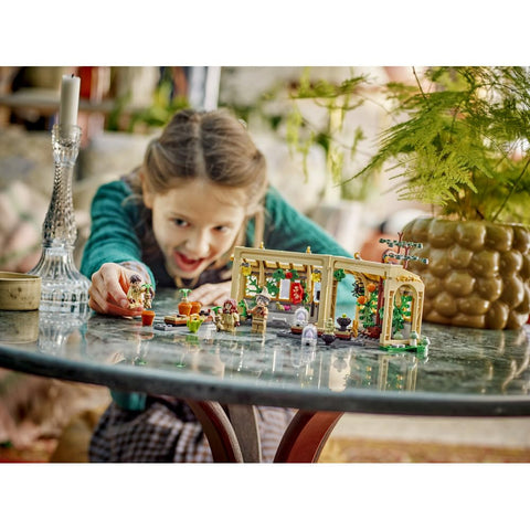 LEGO 76445 Harry Potter Hogwarts Castle: Herbalistics Toy, Birthday Gift, Block, Girls, Boys, Children, 8, 9, 10 Years, Elementary School Students, Harry Potter Goods, House Plants, Fake Green