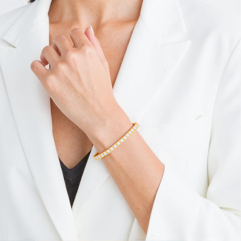 Women Sterling Silver Bracelet 925 Silver Zircon Bracelet 18K Gold Plated Women Birthday Accessories Shiny Simple Cute Accessories with Jewelry Box
