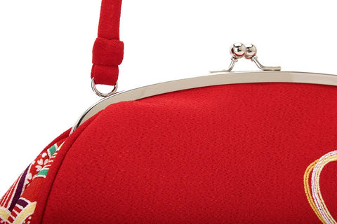 [SOUBIEN] 蛙嘴式包 红色 菊花 椿 花 水引 刺绣 青海波 绉绸 复古 手提包 休闲 成人典礼 长袖用 毕业典礼 适合袴使用, 红色