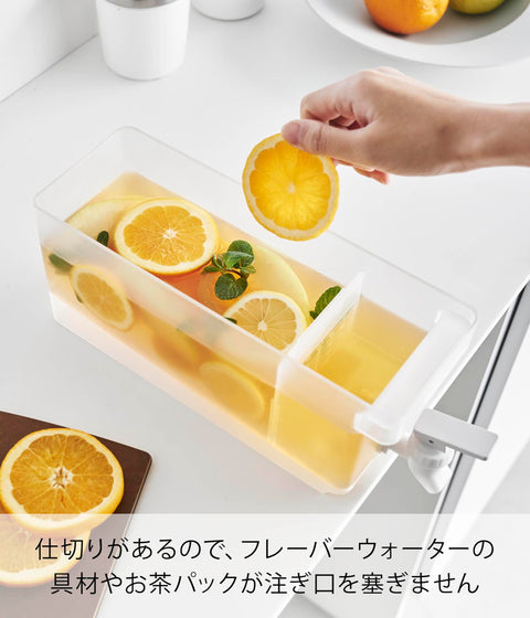 山崎実業(Yamazaki) 冷蔵庫 ドリンクサーバー 1.8L ホワイト W10×D31.5×H12.5cm(蛇口・バルブ含む) タワー tower 食洗機対応 冷水筒 麦茶ポット 1584