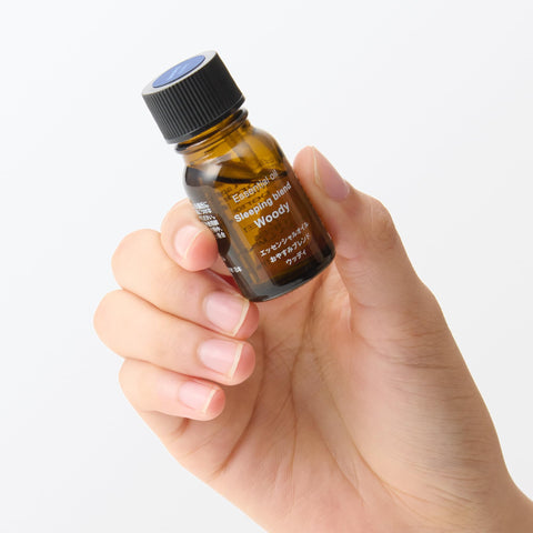 MUJI 無印良品 エッセンシャルオイル おやすみブレンド ウッディ 10mL OCG994AmL OCG