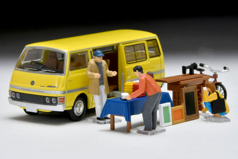 Tomytec 325246 Geo-Colle 64# Car Snap 25a Flea Market ABS Plastic PVC Doll & Accessories Set + 1/64 Scale Diecast Car Set