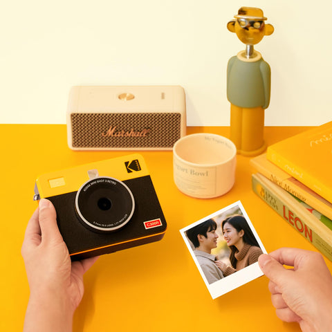 Kodak Kodak Mini Shot 3 Retro 4PASS 2-in-1 Instant Camera & Photo Printer, 3 x 3 in (7.6 x 7.6 cm) + 8 Cameras, White