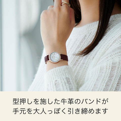 [CITIZEN] 腕時計 xC (電波時計/防水/白蝶貝) ES9497-02D サクラピンク 光発電エコ・ドライブ 軽量 レディース ビジネス アナログ ギフト シンプル 日付 秒針 ブラウン ホワイト 茶色 白 革 電波ソーラー