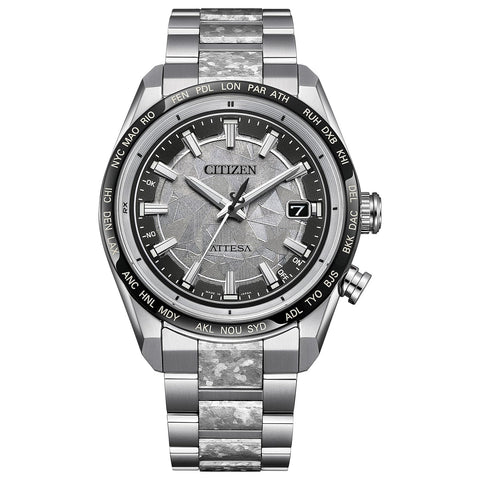 [CITIZEN] 腕時計 メンズ ATTESA CB0284-66A 限定 Platinum Shine Collection 電波時計 防水 軽量 チタン シルバー 銀 3針 シンプル 光発電エコ・ドライブ ビジネス アナログ 電波ソーラー