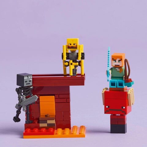 レゴ(LEGO) マインクラフト ネザーの溶岩バトル おもちゃ 玩具 誕生日 プレゼント ブロック 知育男の子 女の子 子供 6歳 7歳 8歳 9歳 ゲーム 21266