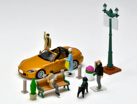 Geo-Colle 64# Car Snap 22a Urban Street Corner 2, ABS Plastic / PVC Doll, Accessories (Painted and Partially Assembled) + Diecast Mini Car Set