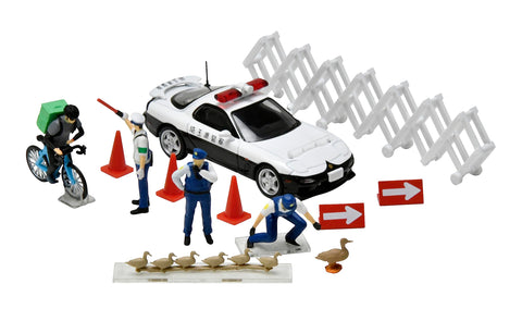 TOMYTEC Geo-Colle 64# Car Snap 16b Police 2 ABS Plastic PVC Doll Accessories (Painted and Partially Assembled) + Diecast Mini Car Set