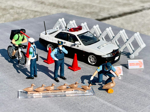 トミーテック (TOMYTEC) ジオコレ64 1/64#カースナップ16a 警察 ABS・PVC製 人形・小物 (塗装済、一部組立済) ＋ ダイキャスト製ミニカー セット