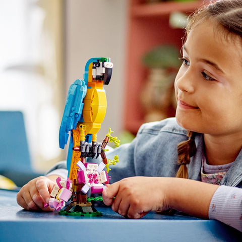 LEGO Creator 3-in-1 31136 Exotic Parrot, Toy Blocks, Animals, Gift, For Boys and Girls Ages 7 and Up