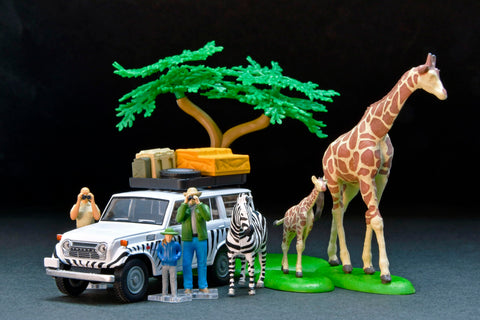 Tomytec Kaiyodo x Tomica Limited Vintage Geo-Colle 64# Car Snap 28a Safari 1 (Toyota Land Cruiser FJ56V Type Included) ABS Resin and PVC Dolls & Accessories (Painted and Partially Assembled) + Diecast