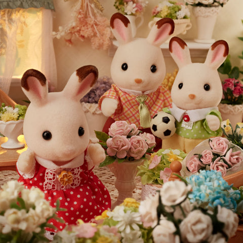 EPOCH Sylvanian Families FS-46 Chocolate Rabbit Family Dolls, Safety Toy Mark Certified, Toy for Ages 3 Years and Up, Dollhouse