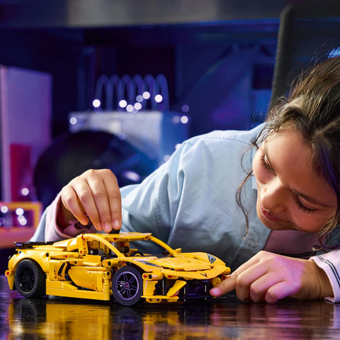 LEGO 樂高 機械組 Chevrolet Corvette Stingray 玩具 生日 禮物 積木 男孩 女孩 兒童 9歲 10歲 11歲 小學生 交通工具車 迷你車 42205