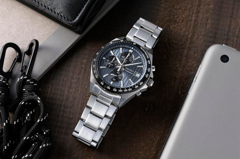 Seiko Selection Men's S Series Men's Battery Operated Quartz Chronograph (Vertical 3 Eyes), Case: Silver / Dial: Blue Gray x Black, 1 piece, Bracelet Type