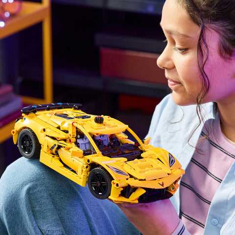 レゴ(LEGO) テクニック Chevrolet Corvette Stingray おもちゃ 玩具 誕生日 プレゼント ブロック 男の子 女の子 子供 9歳 10歳 11歳 小学生 乗り物 車 ミニカー 42205
